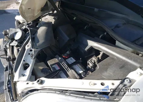 2015 Toyota Sienna Xle 8 Passenger z USA, uszkodzony, nr VIN 5TDYK3DC2FS617070